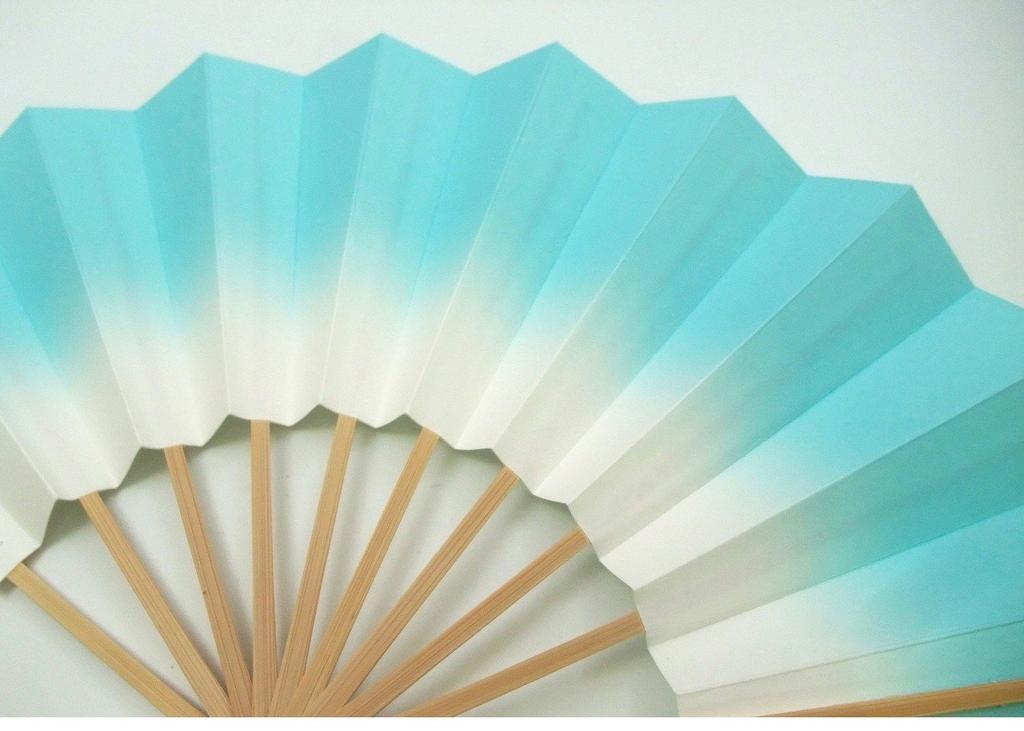 Асакуса Кимоно Город Бокаши Танцевальный веер Белый бамбук 9 см 5 минут Белый бамбук Сделано в светло-голубом цвете Синий Практика Танцевальный и Фестивальный Танец [Blue Japan]