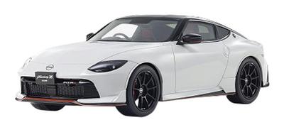 Kyosho Samurai Масштаб 1/18 Nissan Fairlady Z Nismo 2024 (белый) Готовый продукт KSR18062W