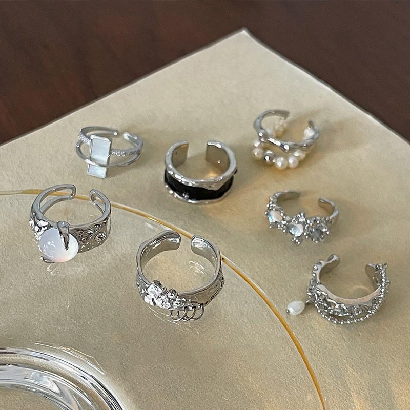 Трендовое геометрическое кольцо с жемчугом для женщин, стильный регулируемый винтажный дизайн на 2023 год