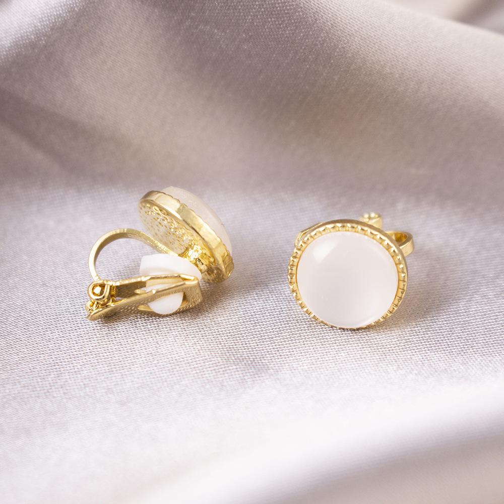 Универсальные легкие роскошные клипсы для ушей без проколов, повседневные высококачественные треугольные клипсы для ушей, универсальные женские серьги