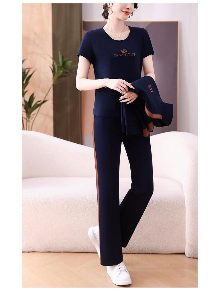 Женский спортивный костюм для мамы Весна/Осень 2025: Стильный антивозрастной беговой костюм-тройка