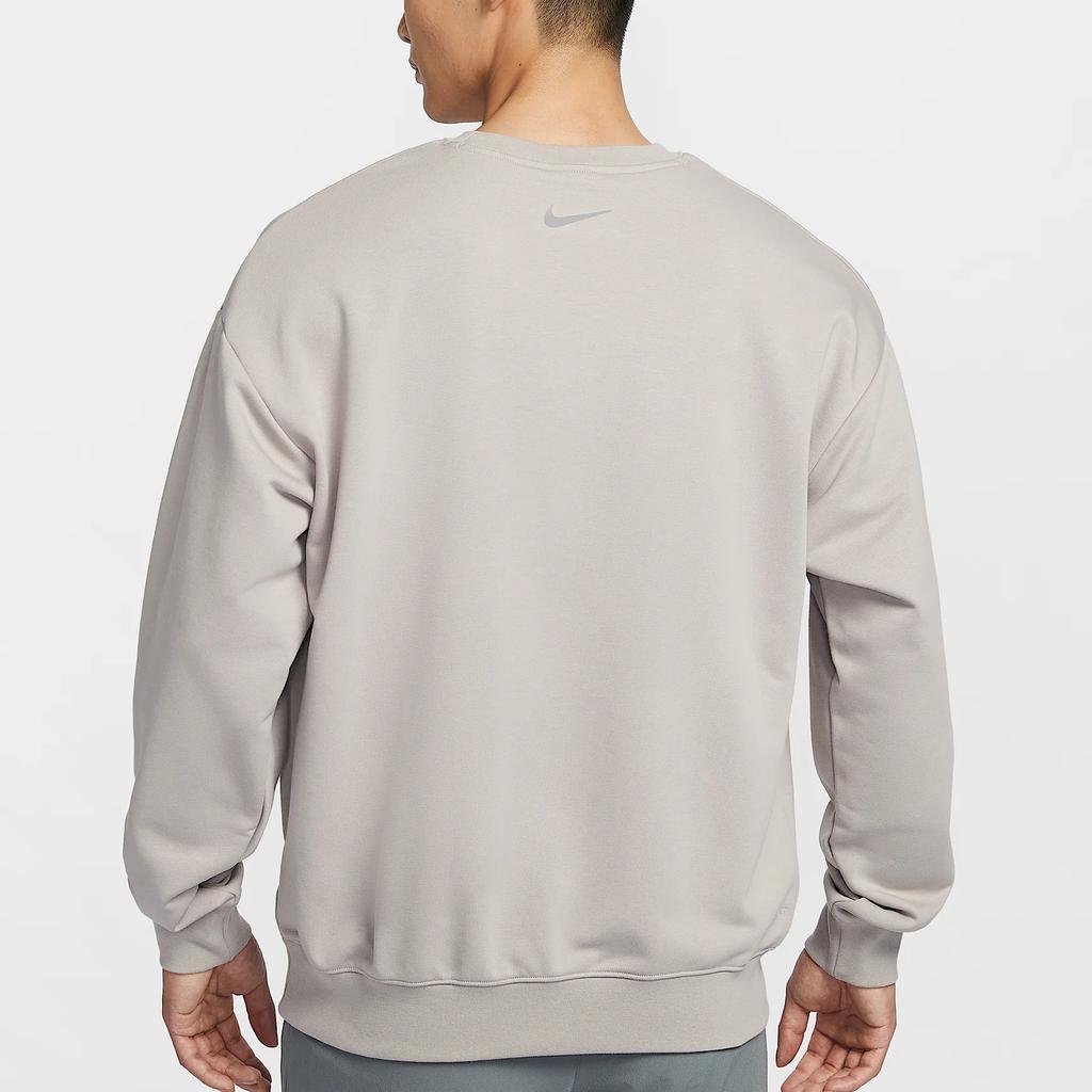 Nike Dri Fit Track Club Sweatshirt Men's Preppy Gray/Blue Color Cavity/Medium HV4880-009