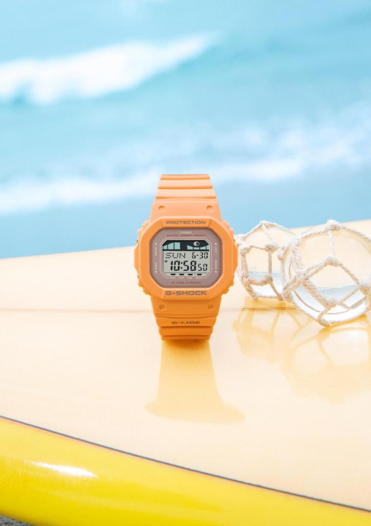 Часы среднего размера Модель Оранжевый [Casio] G-Shock [] G-LIDE GLX-S5600-4JF