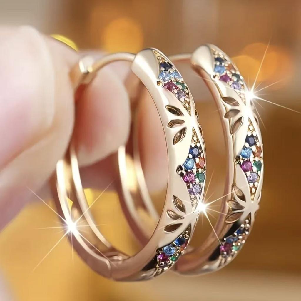 Серьги-кольца с инкрустацией разноцветными драгоценными камнями и цветочным ажурным дизайном Легкий сплав Металлическая бижутерия для повседневного ношения и особых случаев