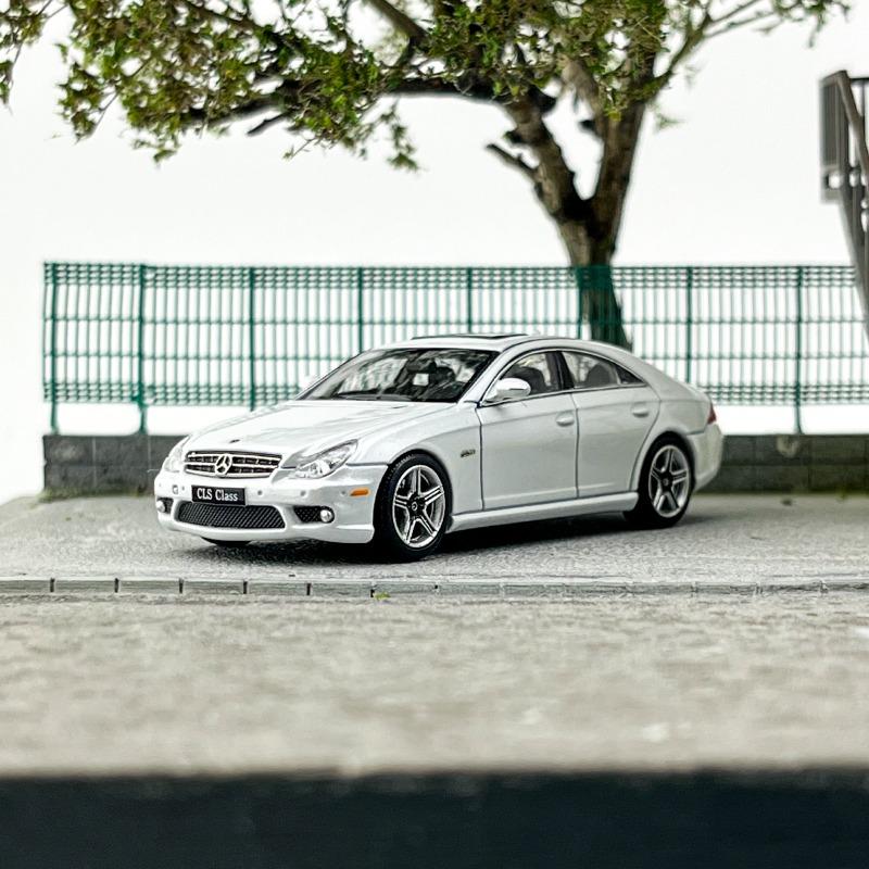 FH Diecast Масштаб 1/64 Mercedes Benz CLS 63 AMG 1 MK1 C219 Металлическая модель автомобиля Игрушки для мальчиков Подарок Коллекция и Декор