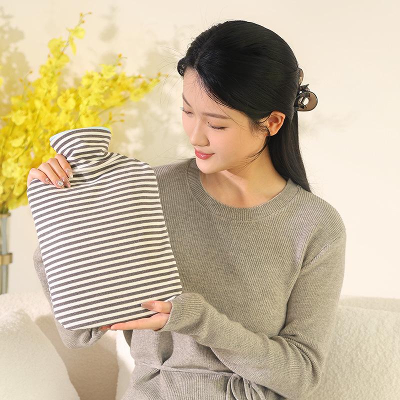 Large Striped Hot Water Bottle - Bed Warmer, Shoulder & Neck Hot Compress, Explosion-Proof, Hand Warmer, Thickened, Water-Filled, Long-Lasting Warmth