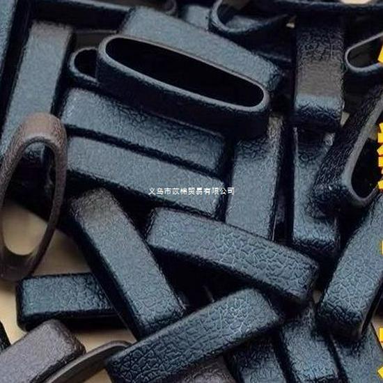 Men's Leather Belt with Buckle, Keyring, and Round Ring Accessories - 4cm Wide.