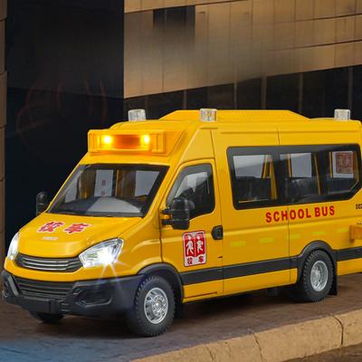 1:24 IVECO Автомобиль-каталка Скорая помощь Звук и свет Машинка с инерционным механизмом Детская игрушка Украшение Симуляция Модель автомобиля из сплава