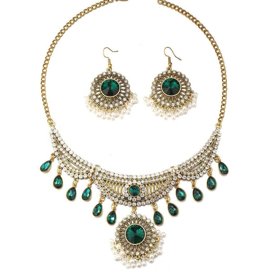 Vintage Bohemian Rhinestone Necklace Set Light Court Style for Women
