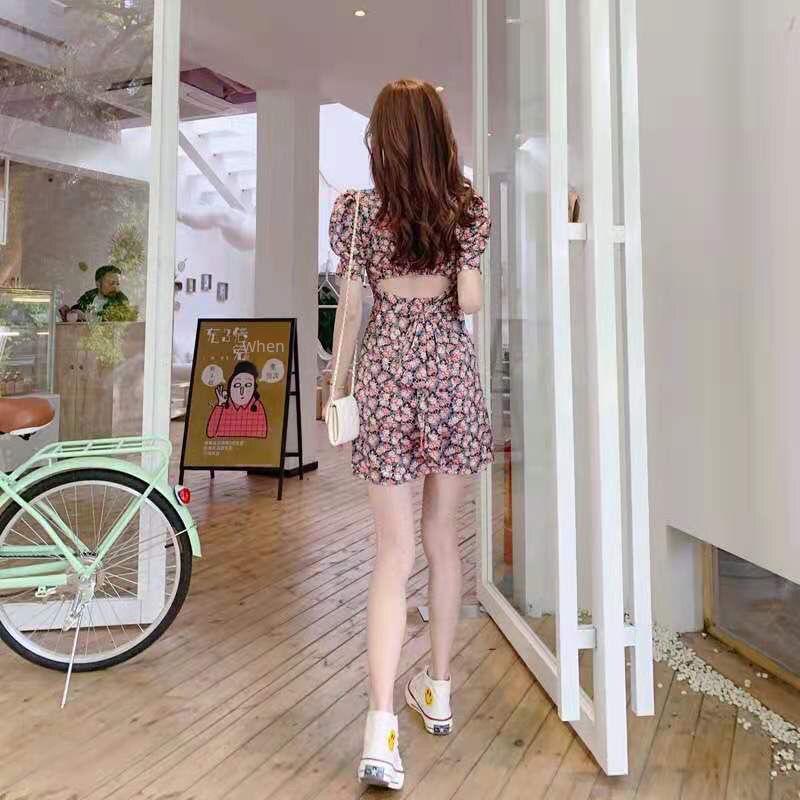 Платье А-силуэта с цветочным принтом в стиле ретро 2024 года: Тонкая, короткая, женственная талия