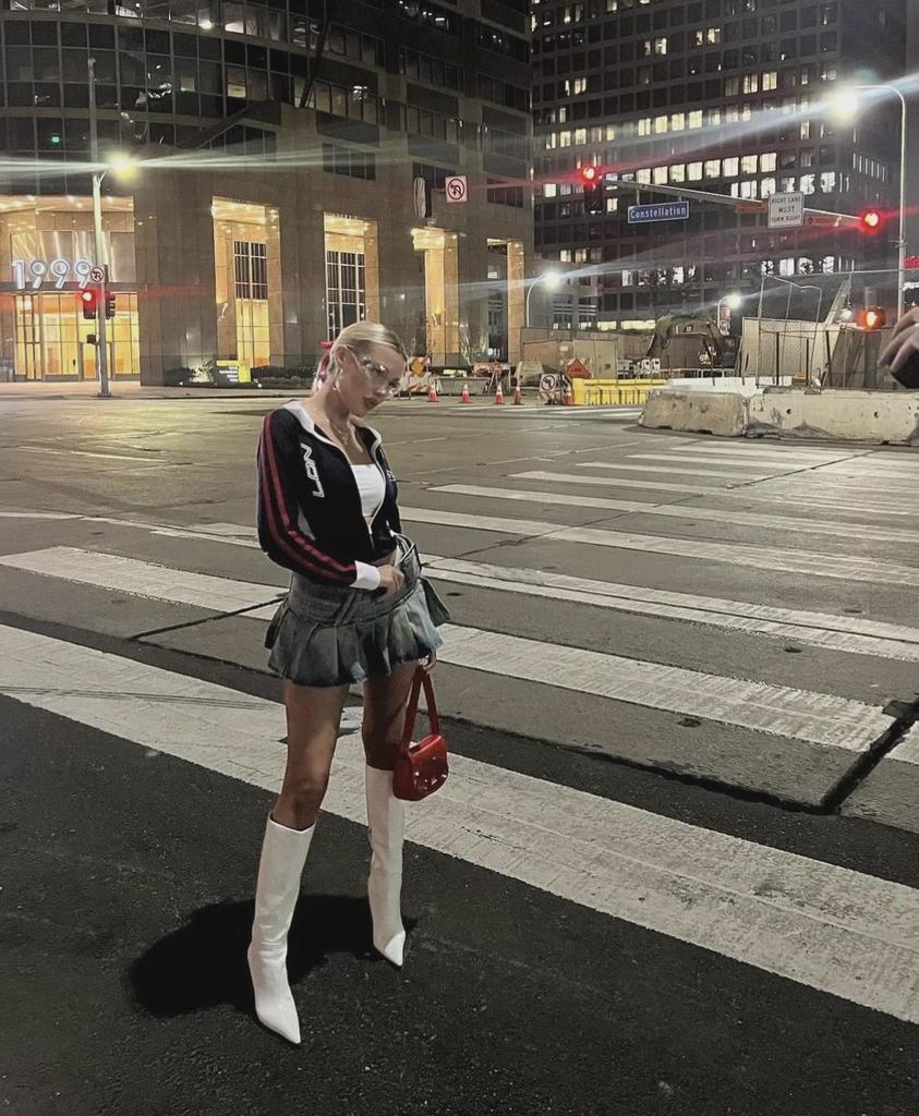 Women's Sexy Low-Waist Split Belt Denim Pleated A-line Mini Skirt