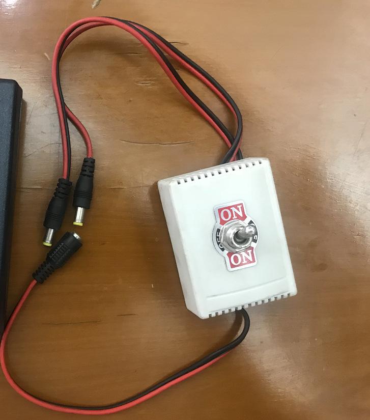 Беспроводной контроллер с поддержкой нескольких напряжений для электрического линейного привода, телескопического подъемника