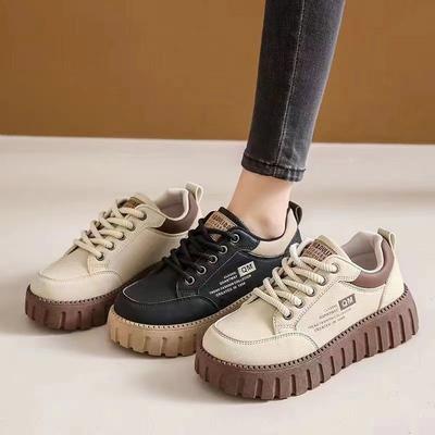 Кроссовки женские ретро легкие с низким верхом на мягкой подошве универсальные повседневные женские туфли 2024 весна и осень ins tide нескользящие кроссовки