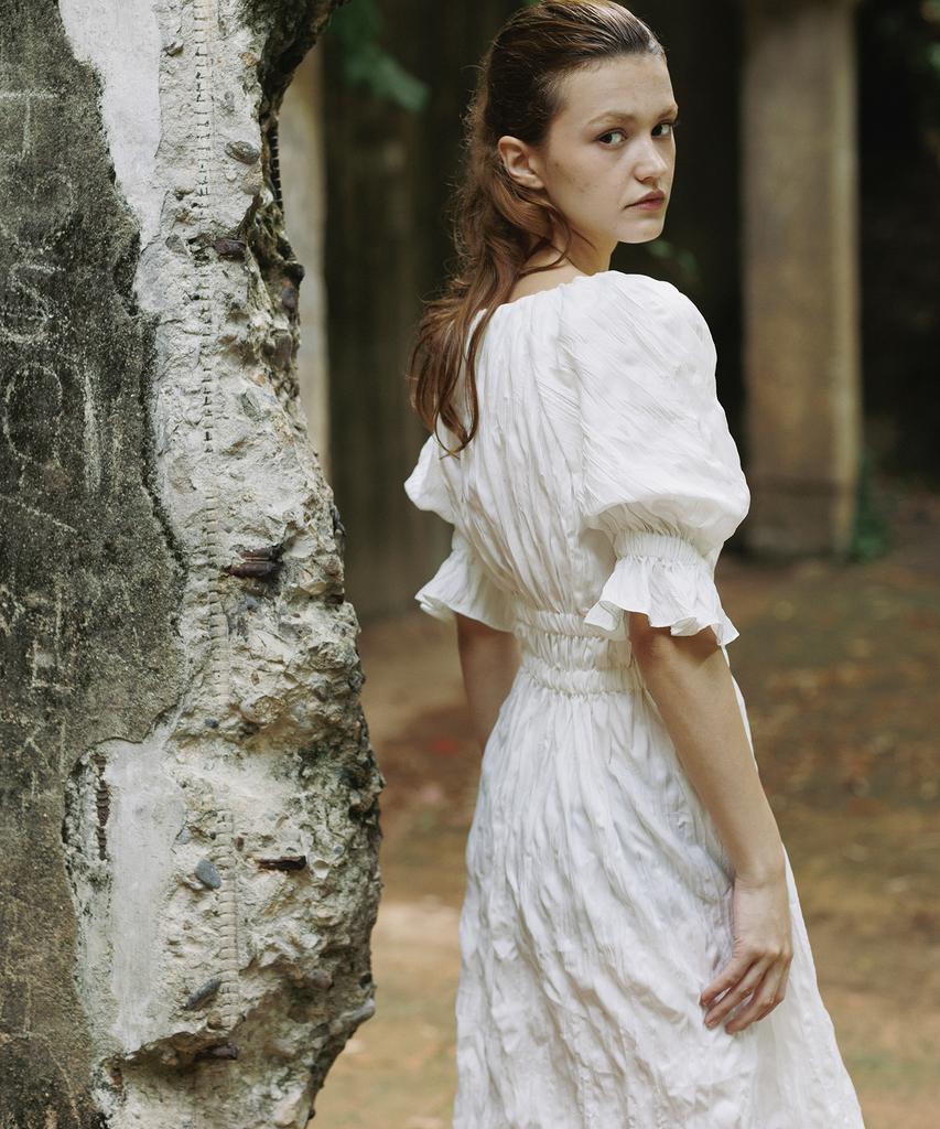 Tina Blossom De White Dress