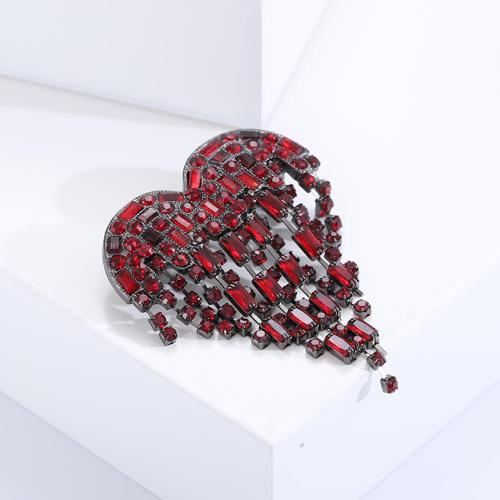 1 Pcs Luxury Jewelry Blood Black Rhinestone Heart Lapel Pin Long Thread Tassel Brooch Women's Brooch