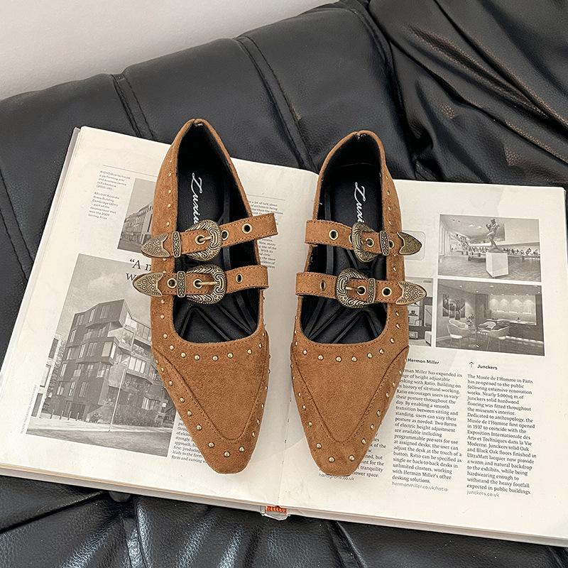 Ретро туфли Мэри Джейн с острым носком и пряжкой на одно слово, осенняя мода, французское чувство дизайна, туфли-клинья с заклепками, женская обувь
