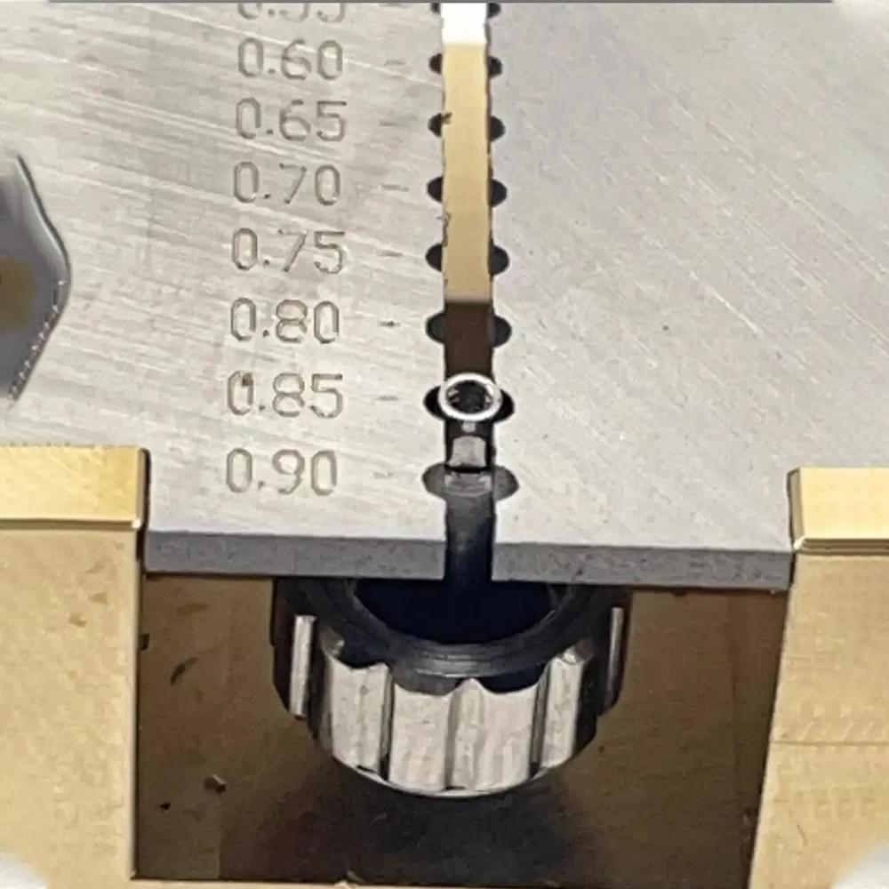 Держатель для часов Инструмент для ремонта часов Часовщик Легкий Портативный Тиски-колесо Зажим
