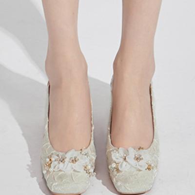 Весна и осень Новый стиль Модные удобные элегантные износостойкие и универсальные туфли-лодочки с цветочным узором и квадратным носком на толстом каблуке