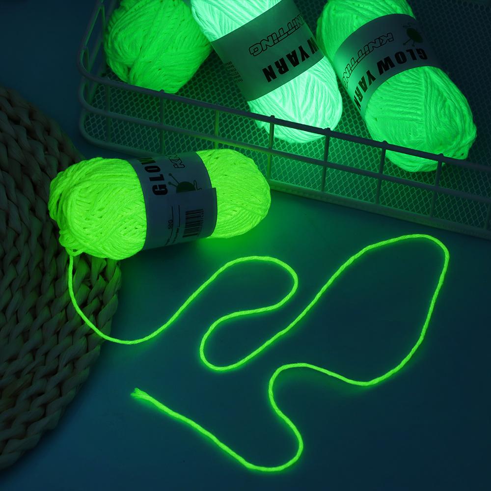 Novel Functional Weave Handmade Knitting Wool Hand Knitted Luminous Chunky Yarn Glow in the Dark