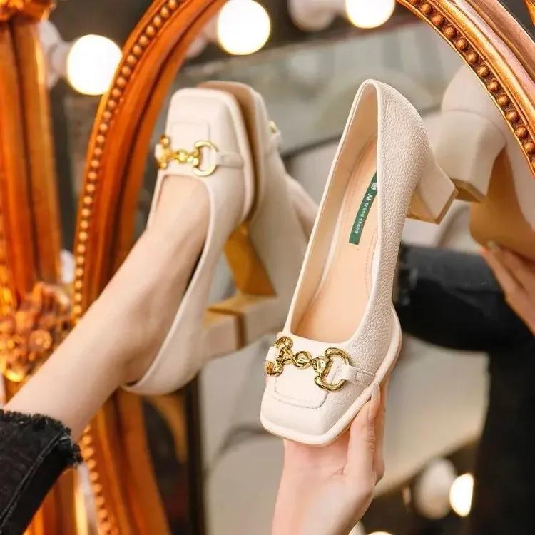 Мода 2024 года, лето, новые модные удобные женские туфли с квадратной головкой и мелким носком