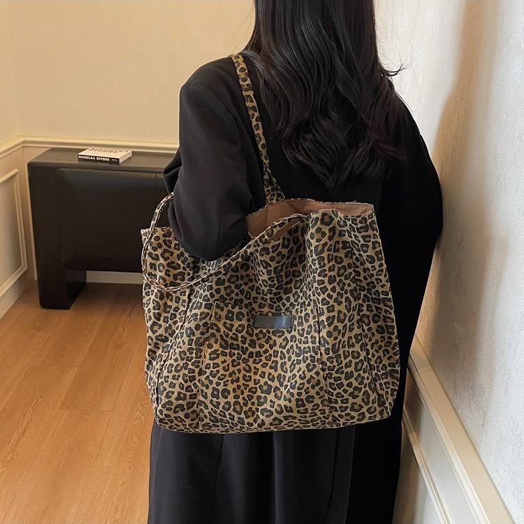 Leopard Print Canvas Bag Women's Large-capacity New Autumn and Winter Versatile Casual Shoulder Bag College Students