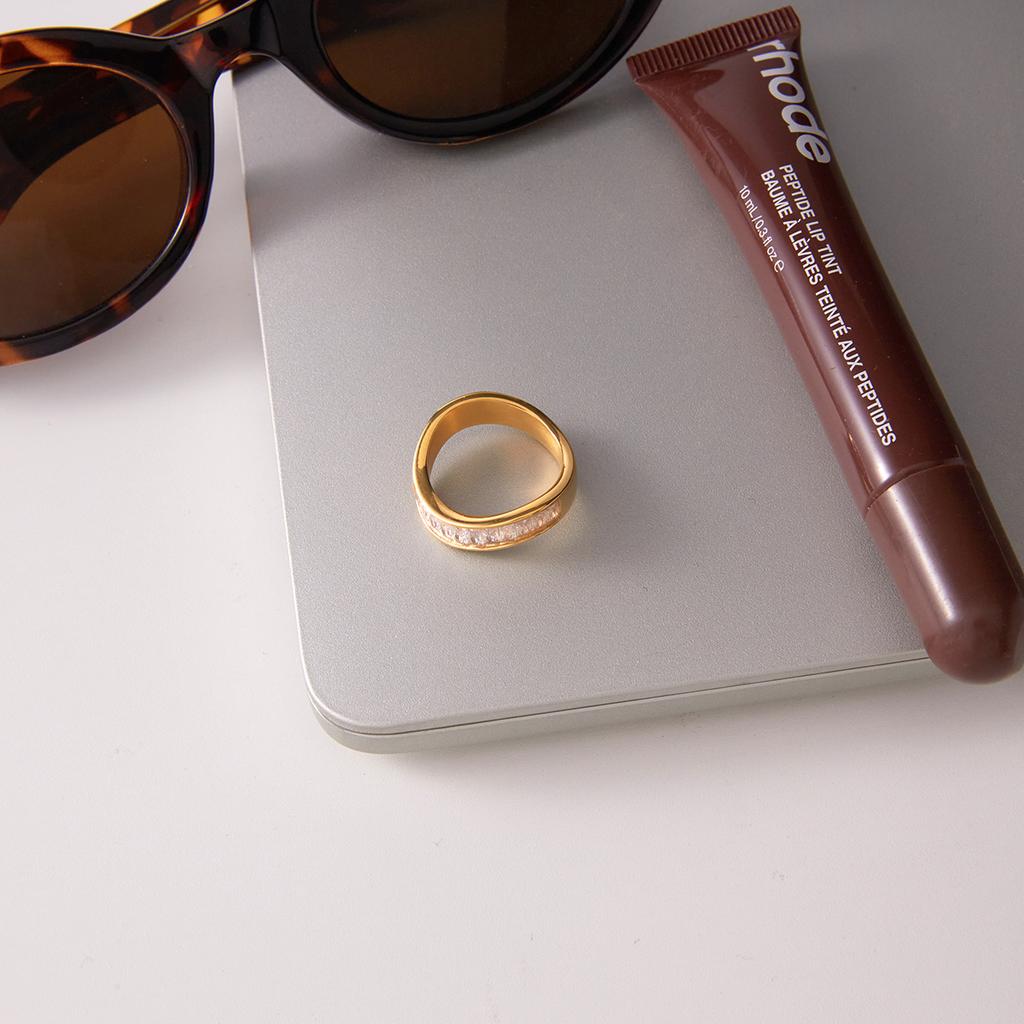 Uworld Classic Wave Ring With White Square Zircon Women PVD Gold Plated Stainless Steel Stacking Rings Lady Jewelry Gifts 2026