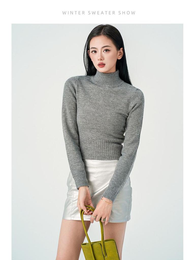 Women's Short Slim-Fit Gray Wool Turtleneck Sweater - Elegant Autumn/Winter Knitwear