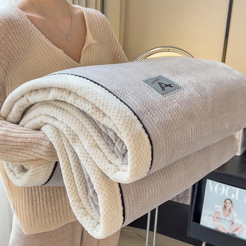 Белый вязаный бархатный плед Мягкий, приятный к коже, теплый флисовый плед Всесезонное многофункциональное стеганое одеяло для сна, дивана