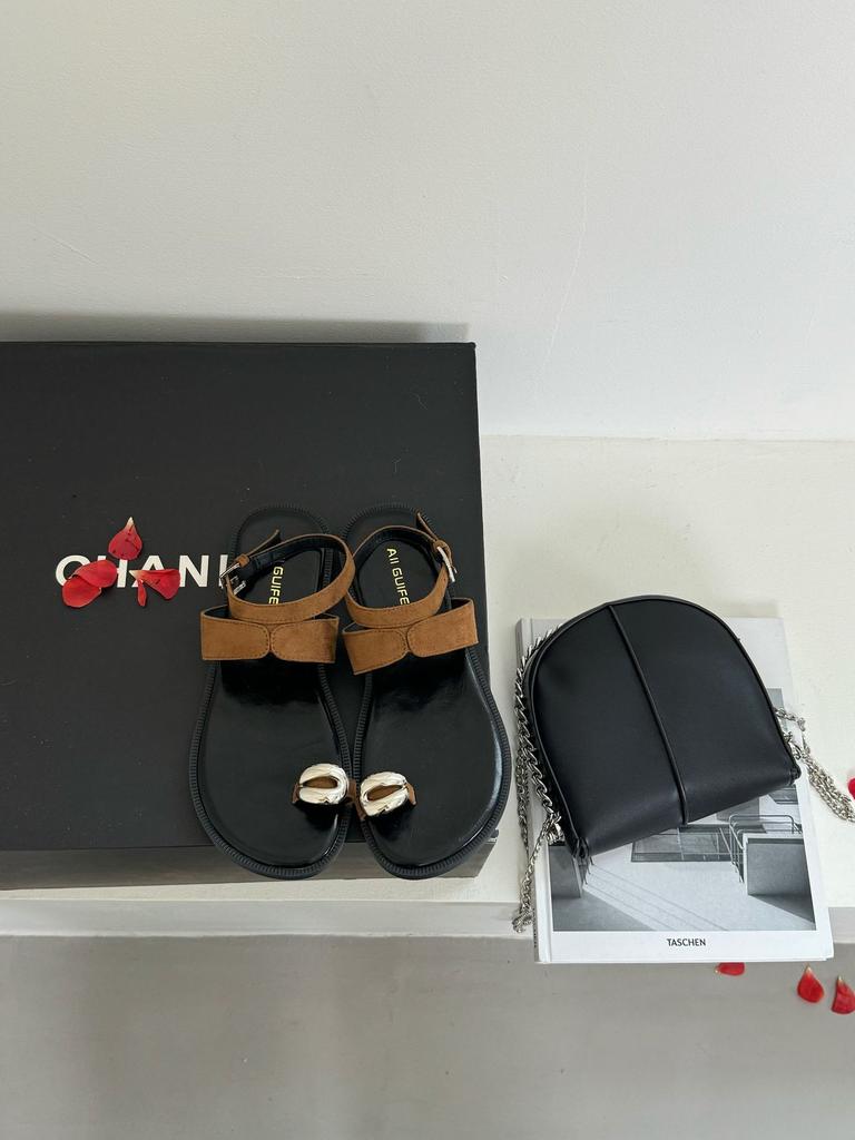 A852-12~ Сандалии с плоской подошвой, французские с металлическим носком, женская обувь лето 2025, новая римская обувь