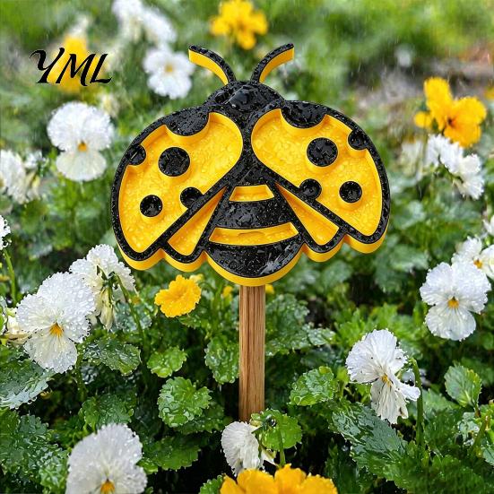 Eco Friendly Yard Accessories Insect Water Feeder, Bee Dish, Garden Pollinator Drinking Bowl, Safe Points or Ladybug Shape Cup for Bees Butterflies