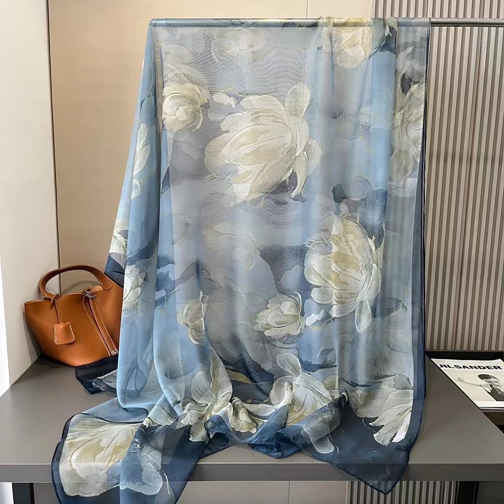 Scarf for Women New Spring and Autumn Big Scarf Fashionable and Versatile Warm Scarf Fashionable Sunscreen Shawl for Mother