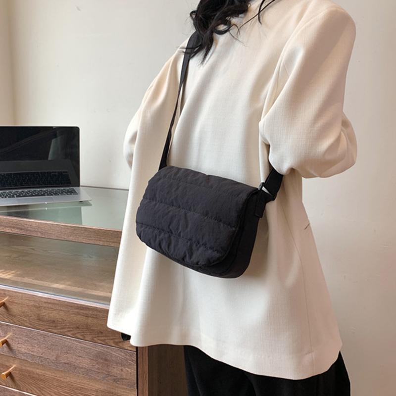 Женская модная маленькая наплечная сумка из нейлона и космического хлопка с вышивкой нитью, повседневная однотонная, универсальная, с клапаном, квадратная сумка-кроссбоди KTY