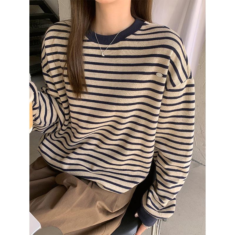 Новая осенне-зимняя трикотажная контрастная полосатая блузка с длинными рукавами, толстовка для женщин, свободная, облегающая, ленивая, непринужденная и красивая.