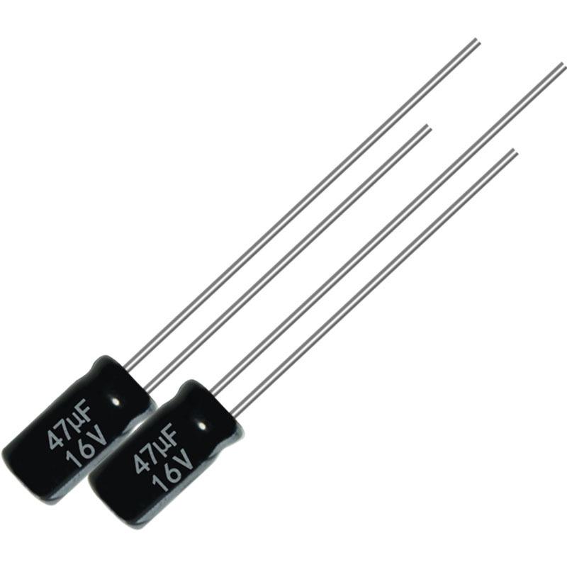 Серия алюминиевых электролитических конденсаторов: 50 В 10 мкФ, 10 В 100 мкФ, 4x7 мм Втыкаемые фильтрующие конденсаторы.