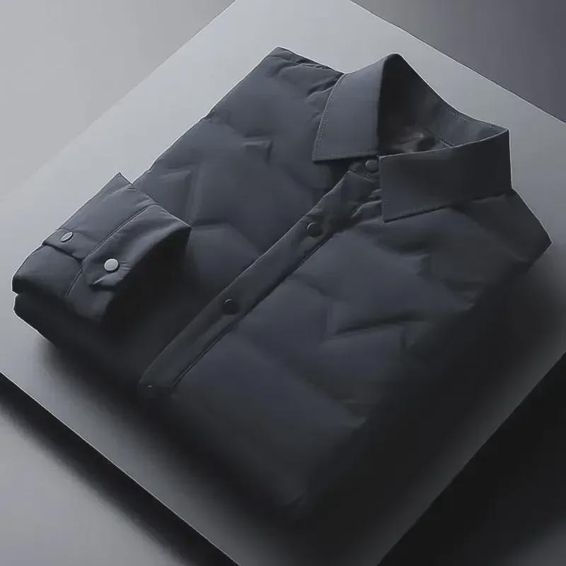 Мужская легкая куртка-пуховик в деловом стиле - теплая, короткая, на белом утином пуху, с воротником-стойкой