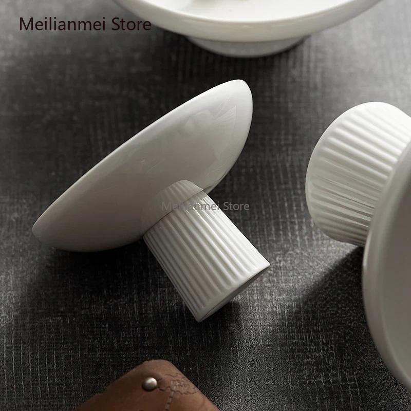 High Footed Plate Ceramic Japanese Style Exquisite Small Fruit Platter Snack Plates Office Tea Dish Restaurant Hotel Tableware