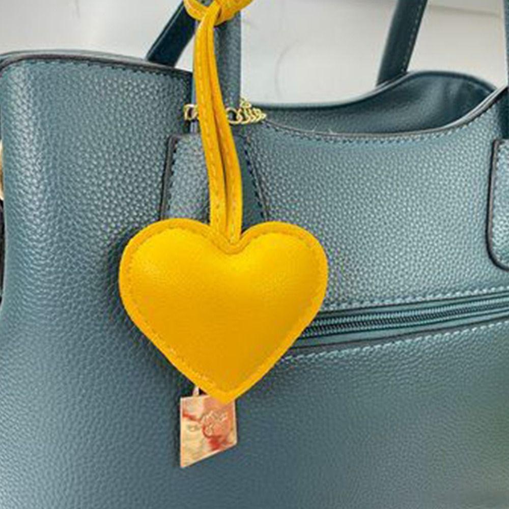 PU Leather PU Leather Hanger Car Keyring Bag Pendant Cute Heart Keychain Car Accessory