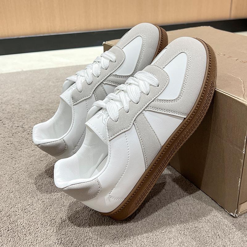 New Women's Causal Sneakers Shoes Woman Fashion Breathable Lace-Up Sports Shoes for Women Platform Walking Designer Shoes D242