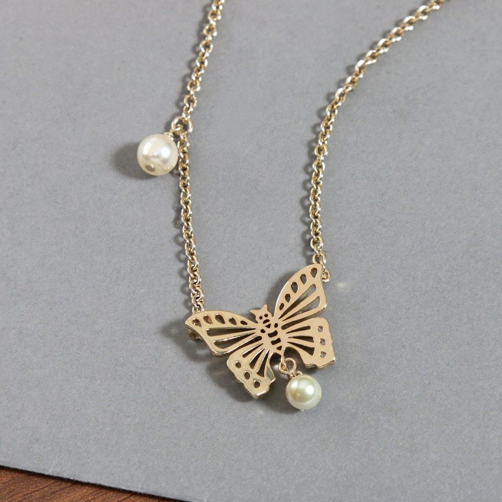 New Hot Brand Vintage Women's Necklace Luxury Jewelry For Women Fashion Butterfly Designer Pendant Pearl Long Chain Necklaces