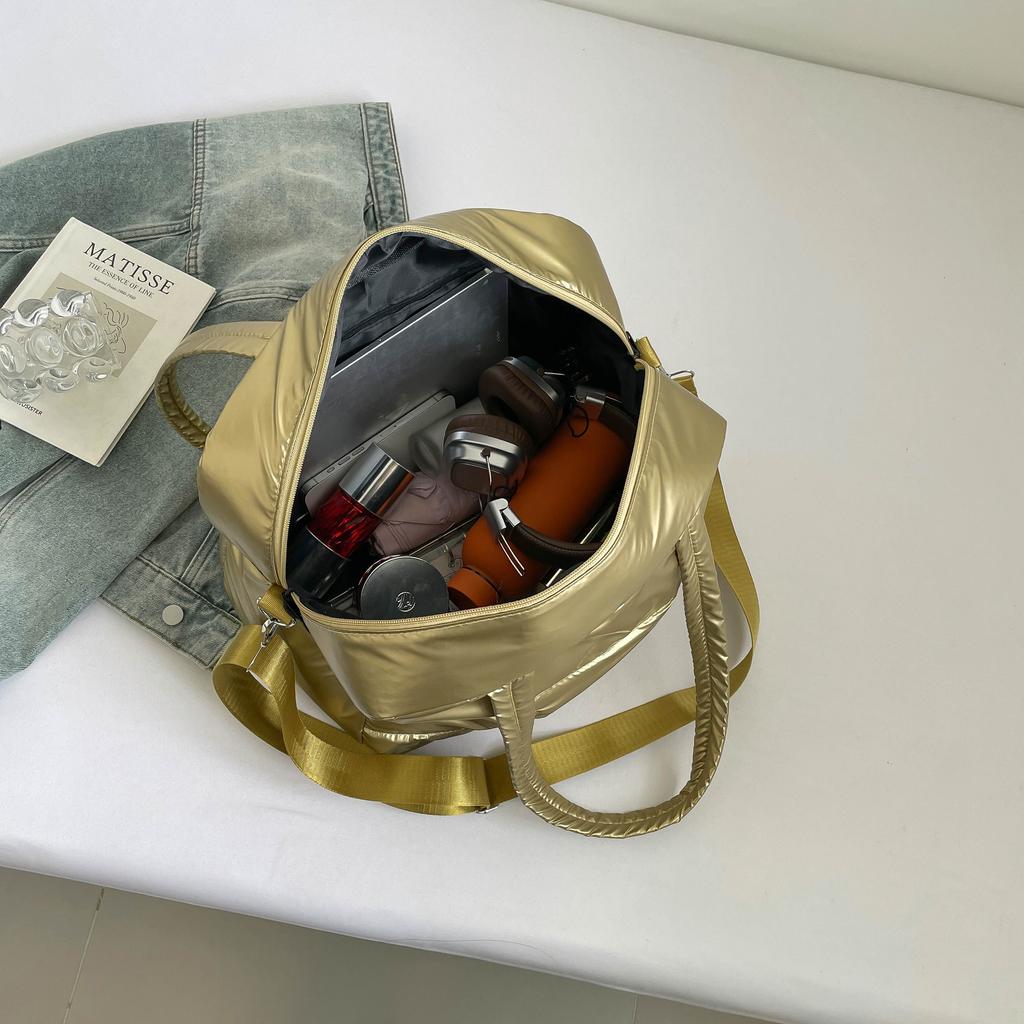 Yogodlns Стеганая однотонная мягкая дорожная сумка, портативная стильная вместительная женская сумка для спорта, работы и повседневного использования