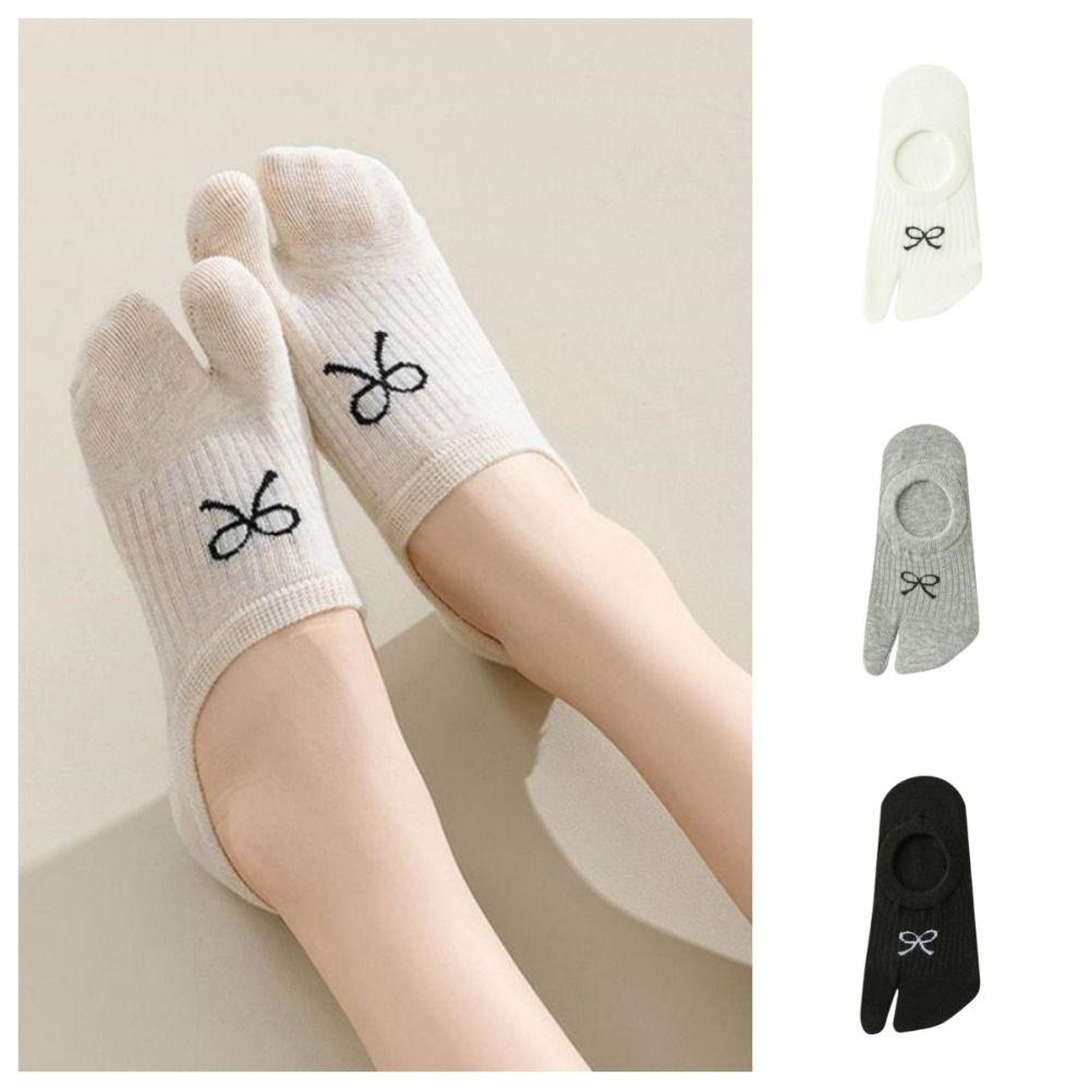 3Pairs Short Tube Two Toe Boat Socks Invisible Split Toe Ankle Socks Fashion Sweet Bow Socks Women