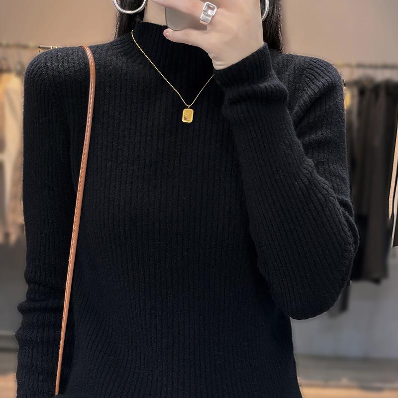 Женская трикотажная нижняя рубашка с полувысоким воротником и топом с длинными рукавами на осень и зиму. Новый женский пуловер-свитер можно носить снаружи