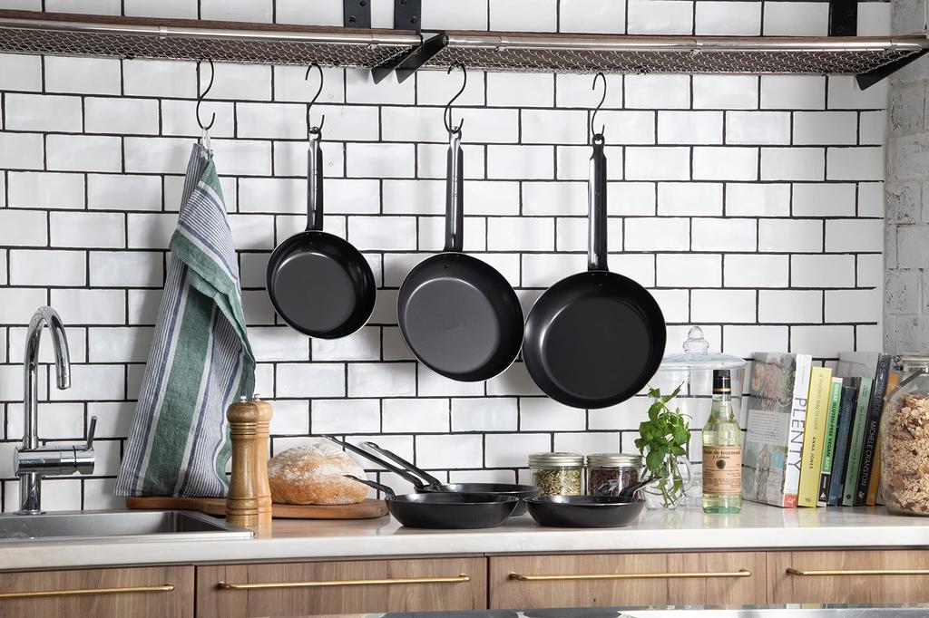 Endo Shoji TKG Iron Frying Pan 32cm Inner Diameter X Depth 321 X 64 Bottom Diameter 230 Plate Thickness Handle Length 309 Mass Compatible with IH