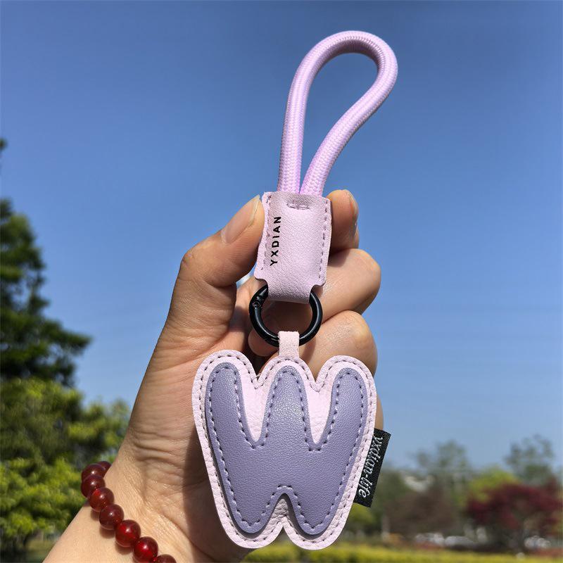 1PC Anniversary Gifts Lucky Letters Creative Alphabet Keychain Minimalist Wedding Favors Trendy For Couples Engraved 18CM