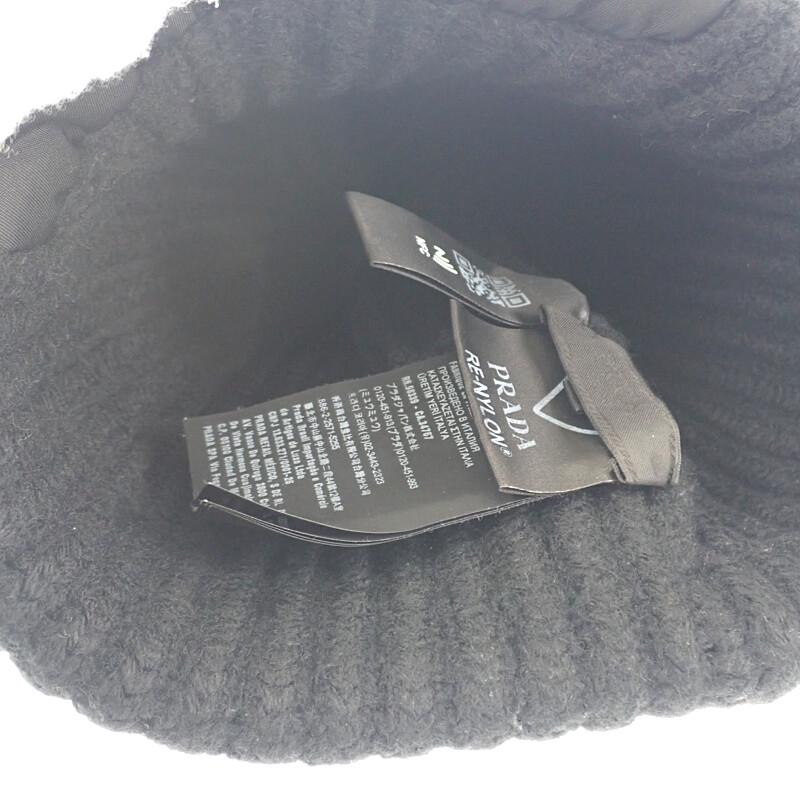 Prada UMD446_1WTO_F0002_S_202 M Knit Cap Black wool/Nylon Mens
