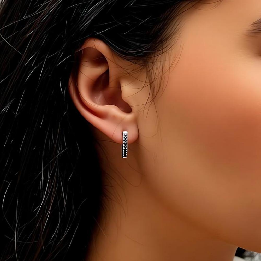 Пара медных сережек