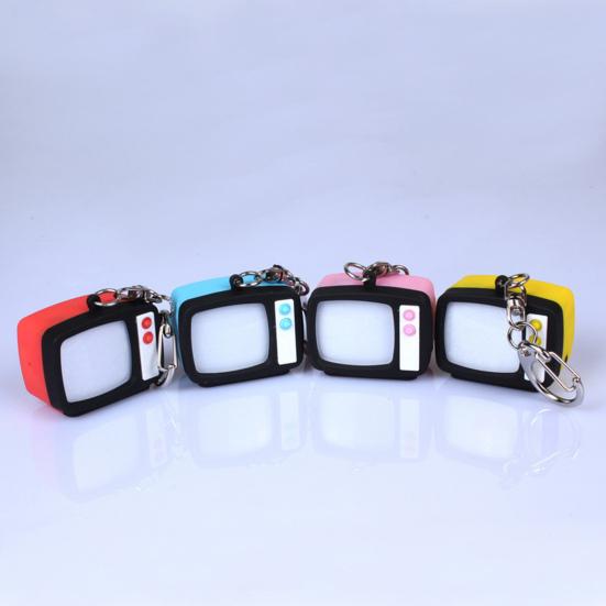 Ретро телевизор LED Брелок Мини-телевизор Подвеска со звуком и светом Брелок-подвеска для рюкзака для ночной видимости Веселые аксессуары