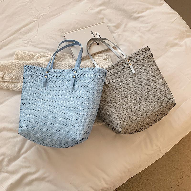 Yogodlns Summer Woven Straw Tote Bag Casual Large Capacity Rattan Beach Bag Holiday Handmade Shoulder Bag Travel Shopper Bag