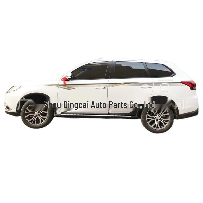 08-20 Pajero Sport Наклейки на кузов (полосы)