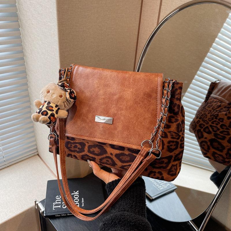 Вместительная сумка с леопардовым принтом, женская сумка через плечо на осень и зиму, сумка-тоут с мягкой отделкой и цепочкой в стиле ретро